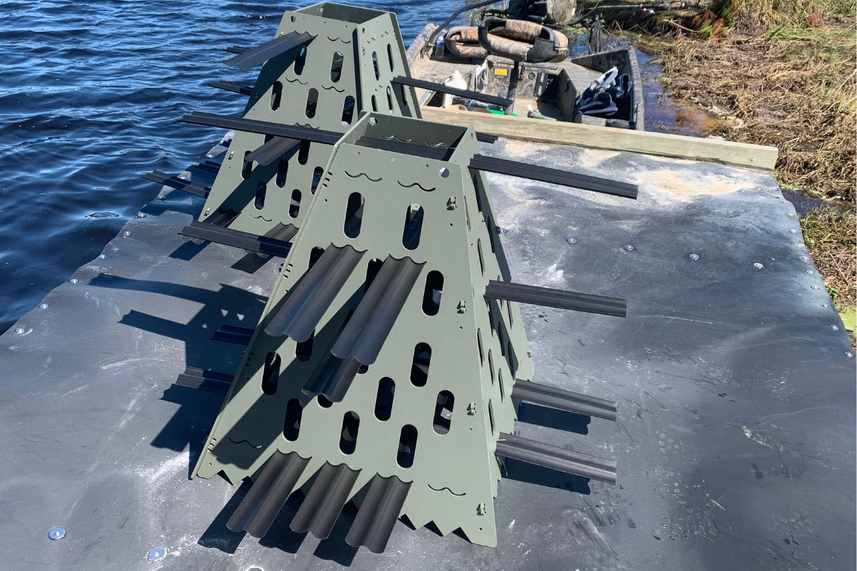 fish-pyramid-artificial-habitat-2-1200x800 Artificial Habitat with Fish Pyramids